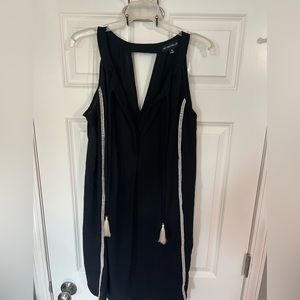 Black knee Length dress with nice white detail and tassels  - size 1X